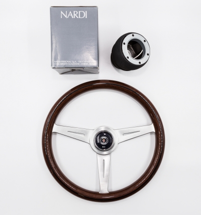 Nardi wood Steering wheel  for SAAB 900 hatchback + boss kit Back order parts available from us