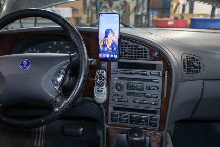 Phone holder for Saab 9-5 Accessories