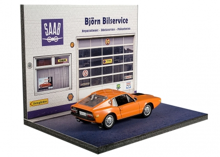 Diorama Saab miniature display stand, saab garage saab gifts: books, models...
