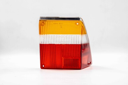 Right Rear Tail Light Lens Saab 900 & 99 – Chrome Trim Version New PRODUCTS