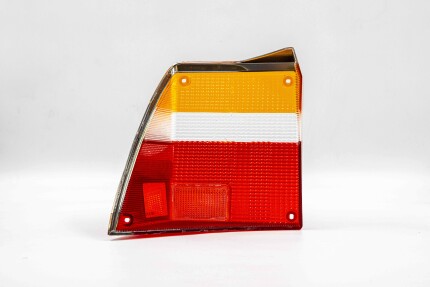 Right Rear Tail Light Lens Saab 900 & 99 – Chrome Trim Version New PRODUCTS
