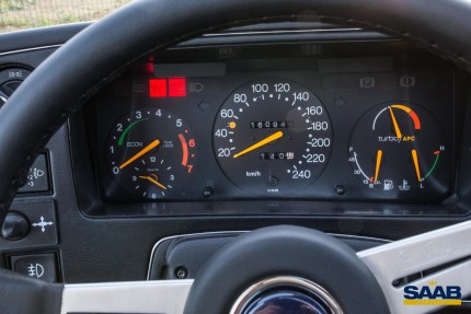 Repair of the Speedometer SAAB 900 classic Parts you won't find anywhere else