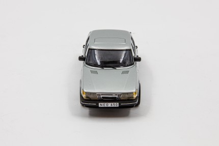 SAAB 900 Turbo 4 door model 1/43 saab gifts: books, models...