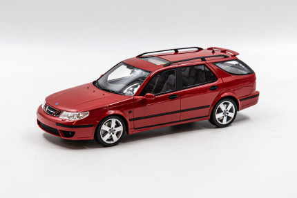 Saab 9-5 Estate Aero model 1:18 in red New PRODUCTS