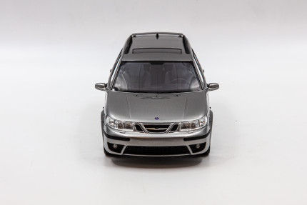 Saab 9-5 Estate Aero model 1:18 grey saab gifts: books, models...