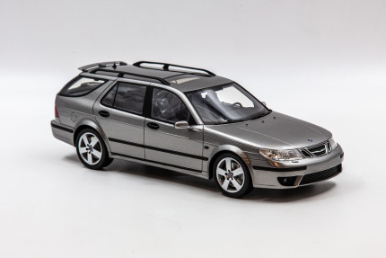 Saab 9-5 Estate Aero model 1:18 grey saab gifts: books, models...