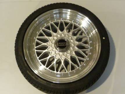 Set of Cross spokes alloy wheels in 17