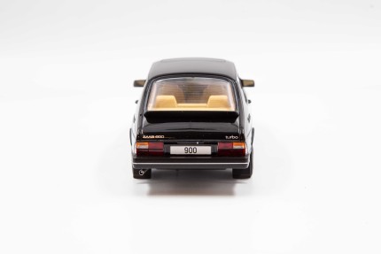 Saab 900 Turbo model 1:18 in black saab gifts: books, models...