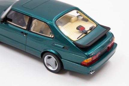 Saab 900 Turbo T16 Airflow model 1:18 in green saab gifts: books, models...