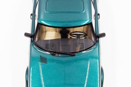 Saab 900 Turbo T16 Airflow model 1:18 in green saab gifts: books, models...